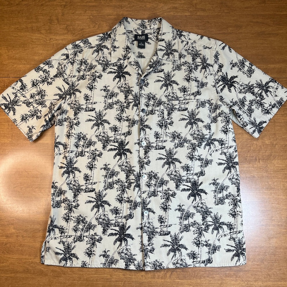 BASS Medium Men's Tropical Palm Tree Hawaiian Button Down Short Sleeve Shirt